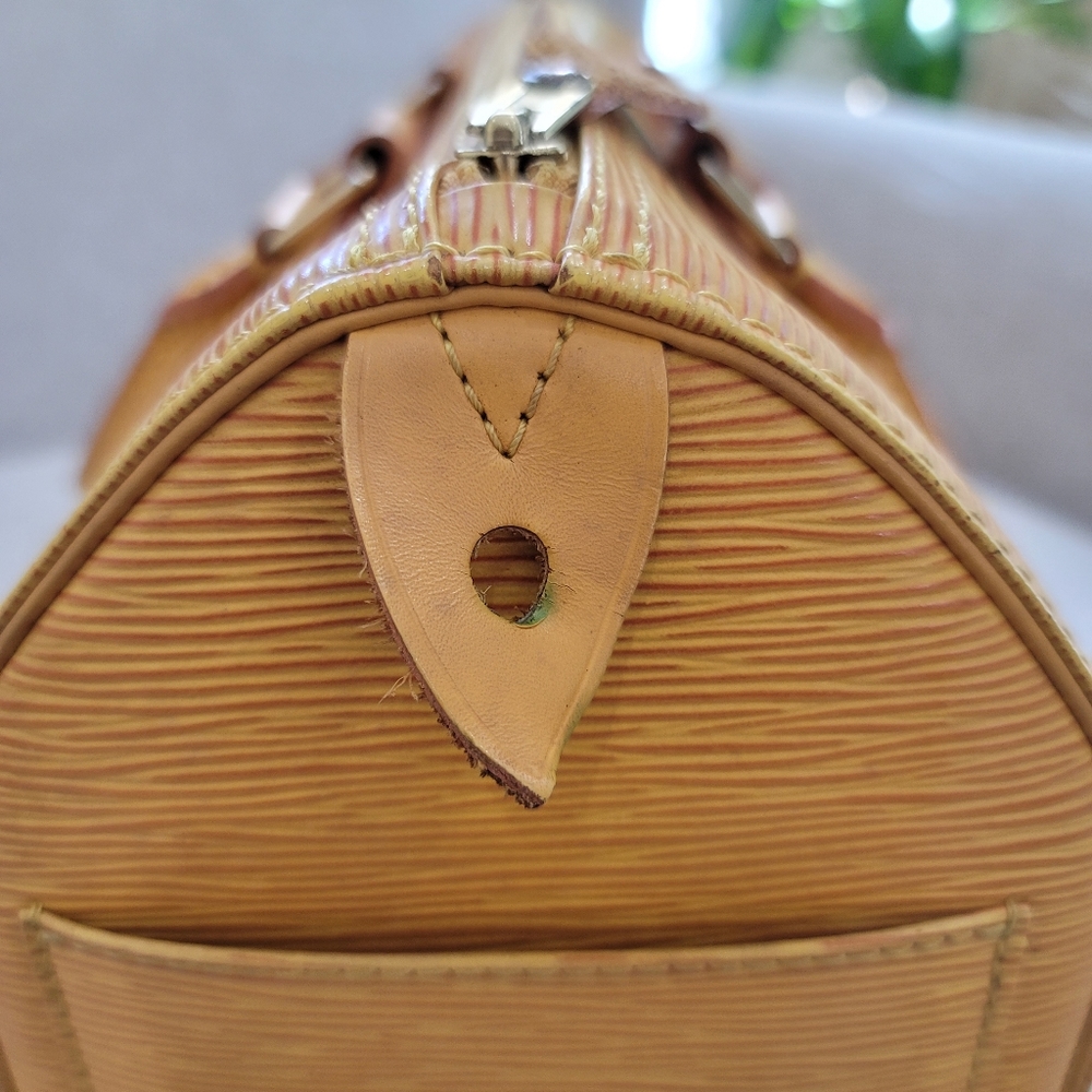 Louis Vuitton Epi Speedy 25 Yellow - Picture 13 of 16